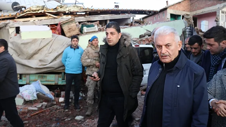 Binali Yıldırım deprem bölgesinde!..
