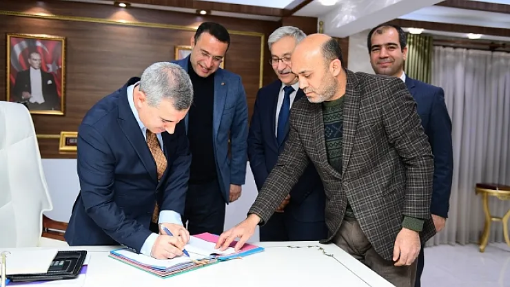 Bir toplu sözleşme de Yeşilyurt Belediyesi'nden...