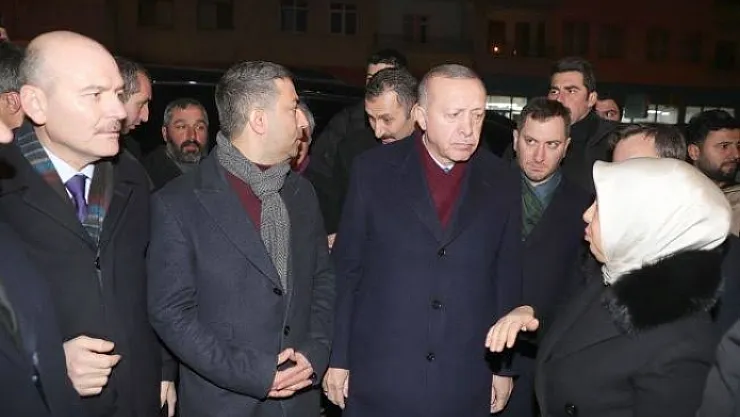 Cumhurbaşkanı Erdoğan, Doğanyol'da inceleme yaparken bir deprem daha