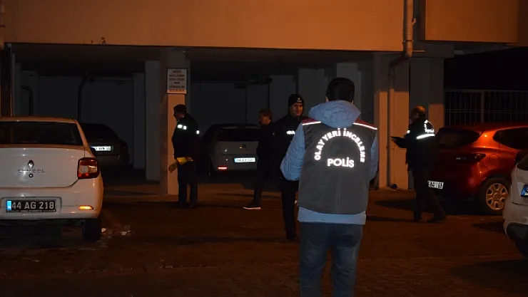 Genç kız pencereden düşerek zemine çakıldı!