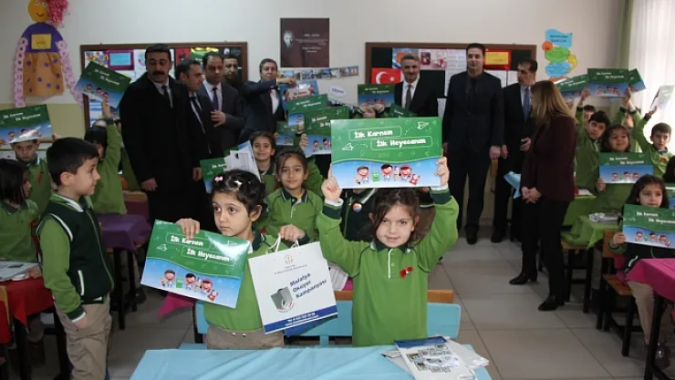 Malatya'da 170 bin öğrenci karne heyecanı yaşadı