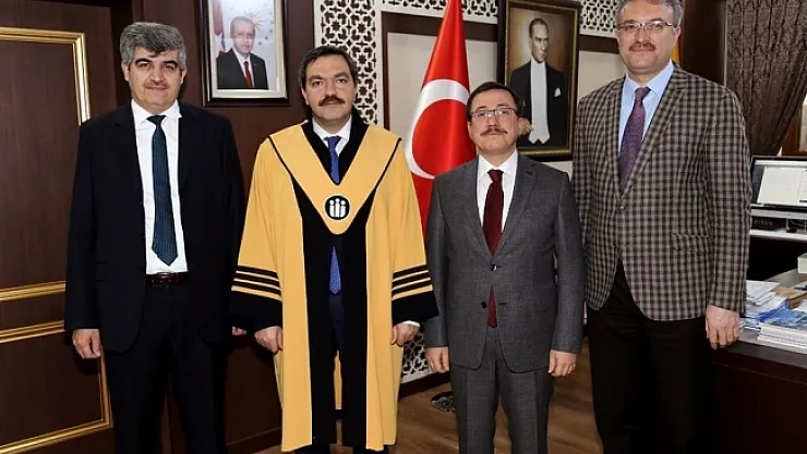 Malatya İl Sağlık Müdürü Bentli profesör oldu!