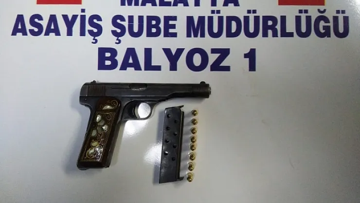 Otomobilden hırsızlık yapan zanlılar tutuklandı!