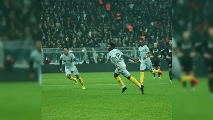Yeni Malatyaspor Bifouma ile sözleşme yeniledi
