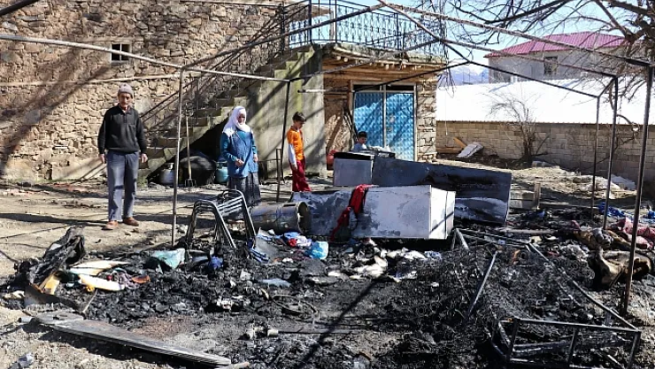 Depremden kurtardığı tüm eşyaları yangında küle döndü!