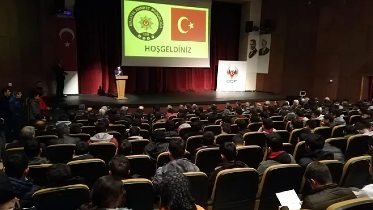 Emniyet Başmüfettişi Sula'nın konferansı yoğun ilgi gördü