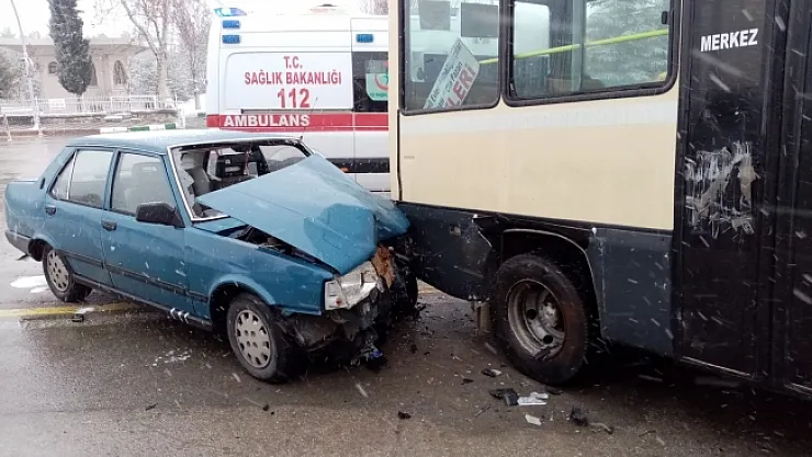 Malatya'da trafik kazası: 3 yaralı!