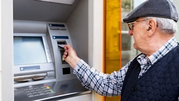 SGK'dan flaş açıklama!... Emekli maaşında kesinti olacak mı?