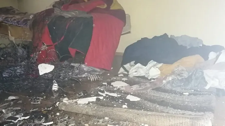 Malatya'da yanan ev küle döndü!