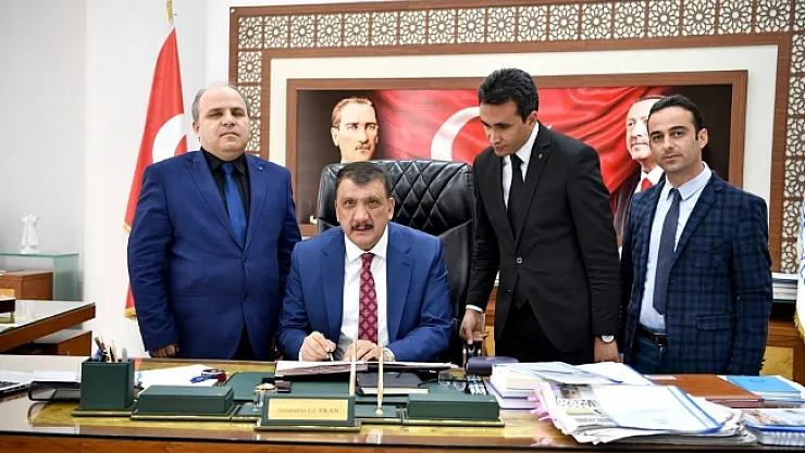 Büyükşehir'in projesi 'Akıllı İyilik Hareketi Projesi' hibe almaya hak kazandı