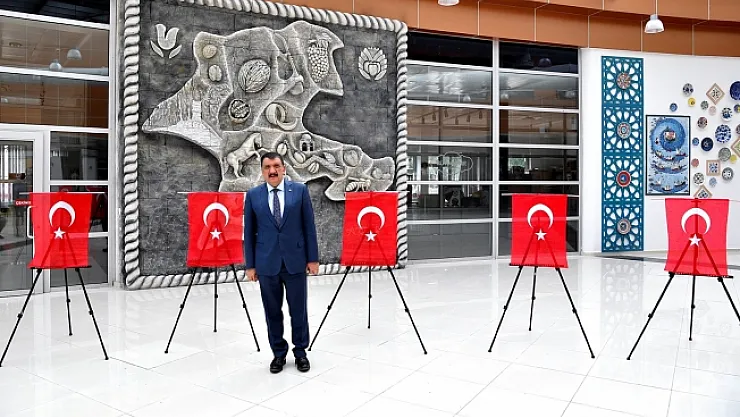 İdlib şehitleri anısı bayrak sergisi...