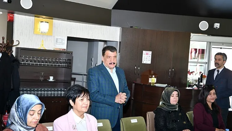 'Kadınlar gününü sadece bir gün ile sınırlandıramayız'