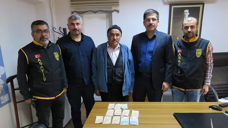 Maaşını çekmek isterken parasını kaptırdı!..