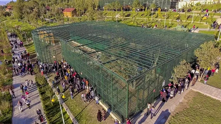 Malatya'da taziye çadırı kaldırıldı, hayvanat bahçesi ziyarete kapatıldı