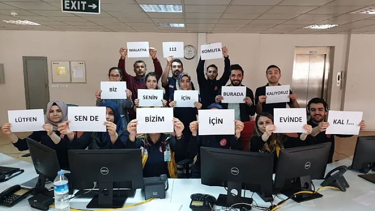 Sağlıkçılardan &quotevinizde kalın' mesajı!