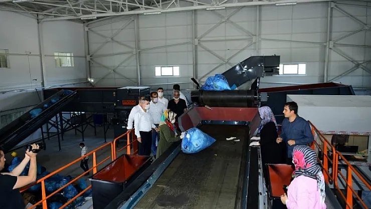 Yeşilyurt'ta atık dönüşümü ile 25 bini aşkın ağaç kurtarıldı