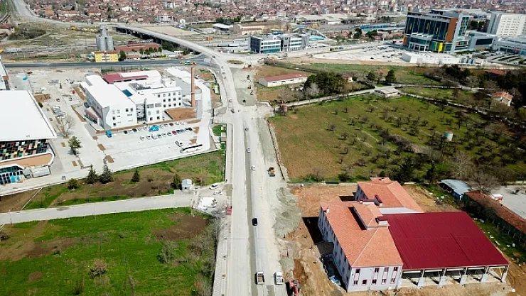 Alparslan Türkeş Bulvarı'nda yenileme çalışmaları...