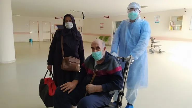 Malatya'da 64 yaşındaki hasta korona virüsü yendi!