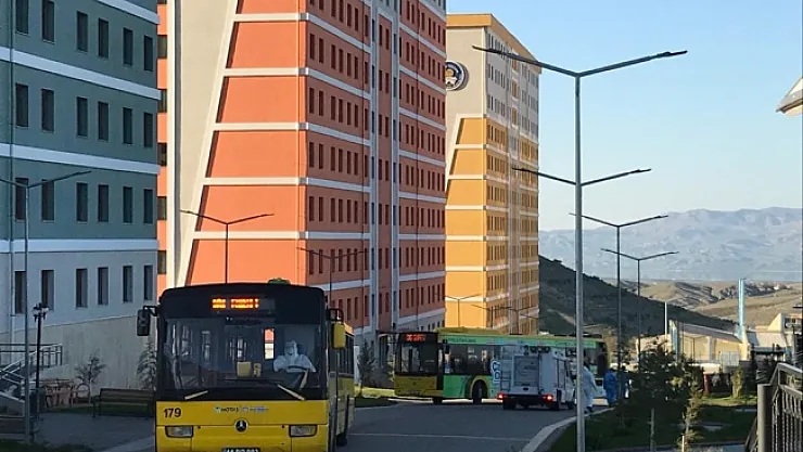 Suudi Arabistan'da bulunan 328 Türk Malatya'ya getirilerek karantinaya alındı!