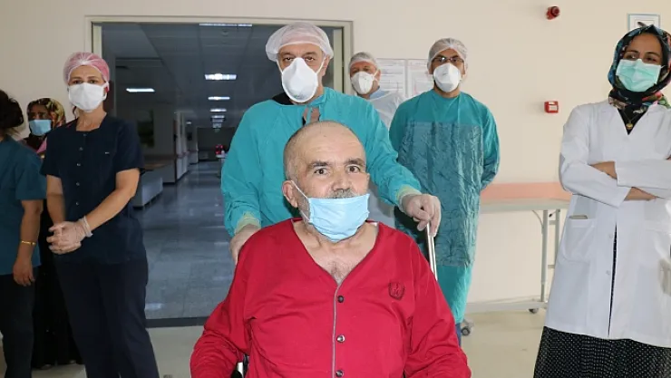 İki kez kalbi duran hasta, korona virüsü yendi