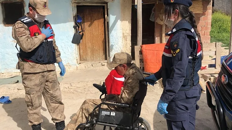 Jandarma, 17 yaşındaki engelli gencin hayalini gerçekleştirdi