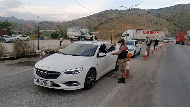 Malatya'da Jandarma'dan kara yolunda sıkı denetim