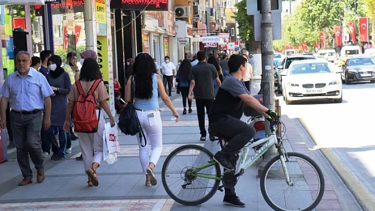Malatya'da kısıtlamanın ardından cadde ve sokaklar hareketlendi