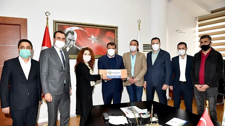 &quotPandemi krizinin yönetilmesinde Türkiye'ye rol model olduk&quot