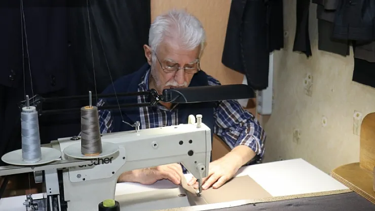 58 yıldır terzilik yapan esnaf, mesleğine 72 gün sonra geri döndü