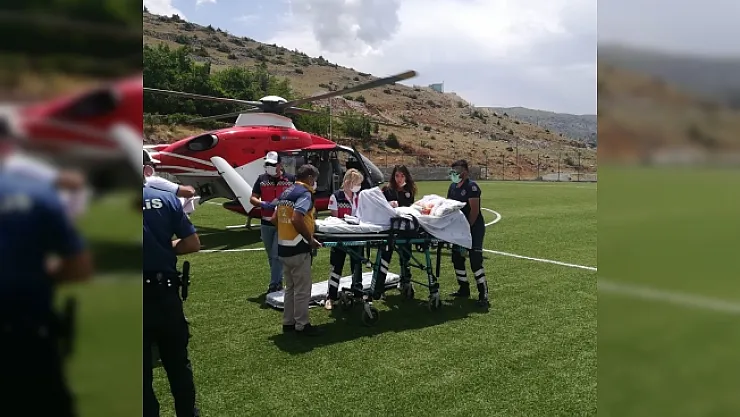 Ambulans helikopter asırlık nine için havalandı!