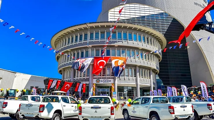 Büyükşehir Belediyesi araç filosunu güçlendirdi