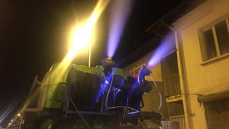 Malatya Büyükşehir 24 ekiple ilaçlama yapıyor