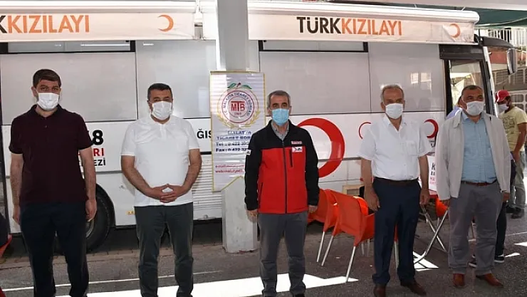 MTB ve kayısı esnafından kan bağışına kampanyasına destek