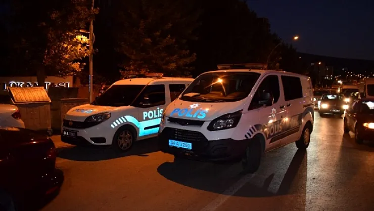 Geri dönüşüme gönderilen sınav kağıtları polisi alarma geçirdi