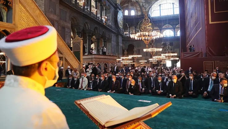 Ayasofya'da tarihi gün! 86 yıl sonra ilk namaz...