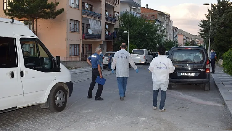 Çöşnük'te silahlı kavga: 1 yaralı!