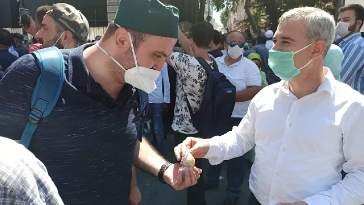 Tarihi ana şahitlik edenlerin ağzı kayısıyla tatlandı!