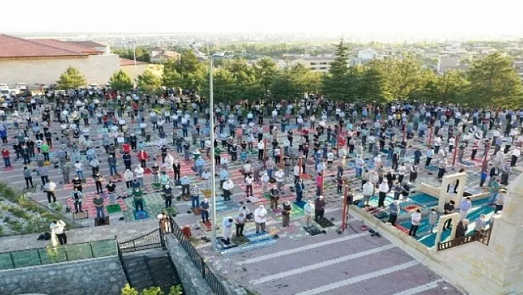 Yeşilyurt Namazgah'ta Kurban Bayramı namazı heyecanı yaşandı