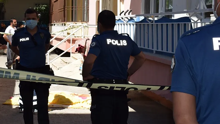 Acı olay…Balkondan düşen genç kız hayatını kaybetti