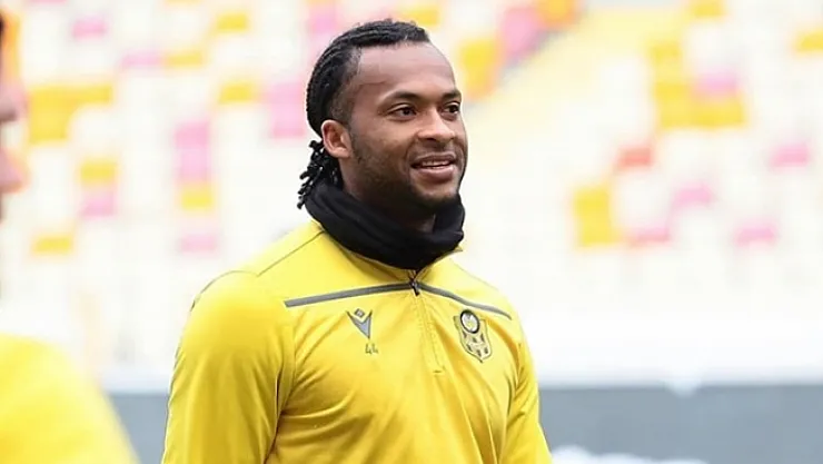 Arturo Mina koronavirüse yakalandı