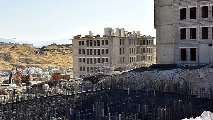 Depremzede konutlarının inşaatları yükseliyor!
