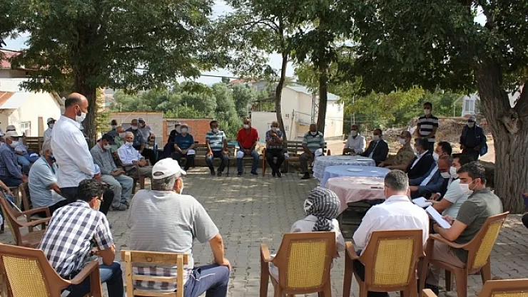 Hem sorun dinledi, hem denetledi