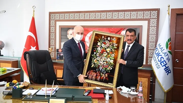 Karaismailoğlu'ndan Büyükşehir Belediyesi'ne ziyaret