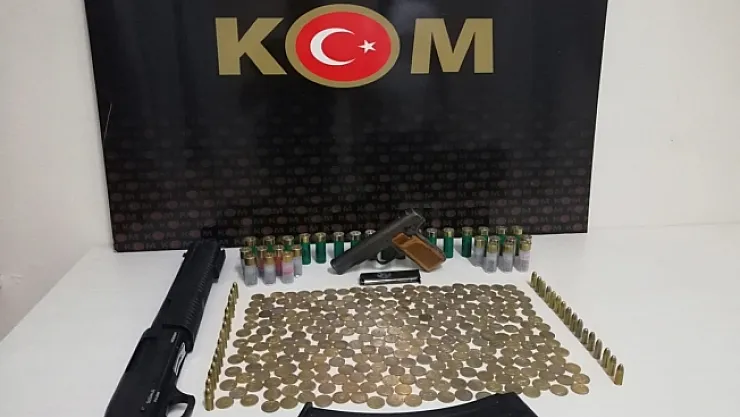 Silahla yaralamaya karışan şahsın evinden tarihi eser çıktı