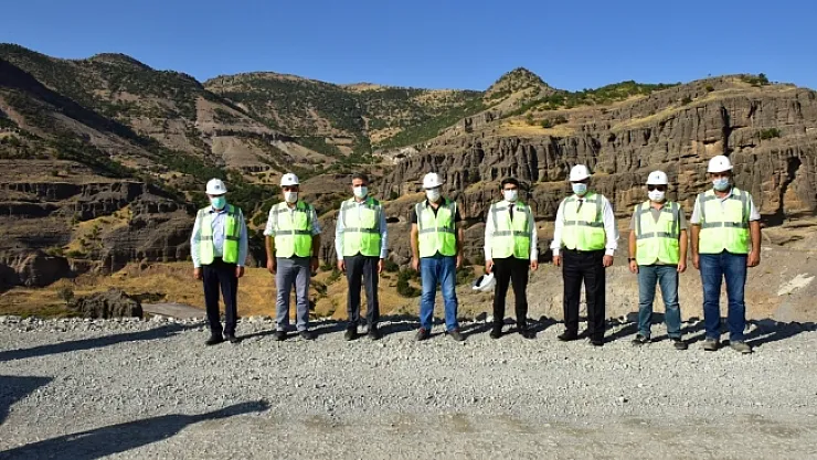 Vali Baruş, Yoncalı Barajında incelemelerde bulundu