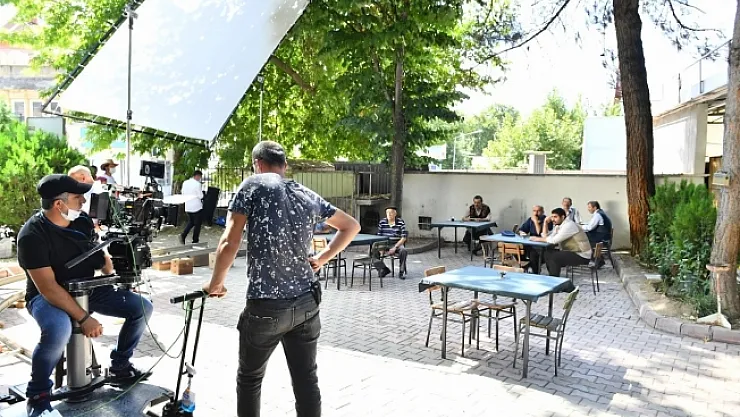 Zalo filmi oyuncularından Yeşilyurt'a övgü