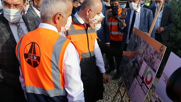 Bakan Karaismailoğlu çalışmalar hakkında brifing aldı