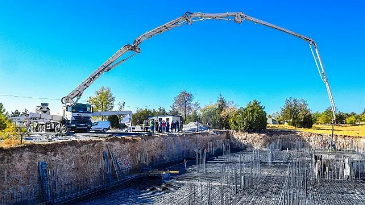 Büyükşehir'den Altay Kışlası'na sosyal tesis