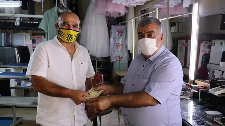 Malatya'da insanlık ölmemiş dedirten olay! Parayı sahibine teslim etti!