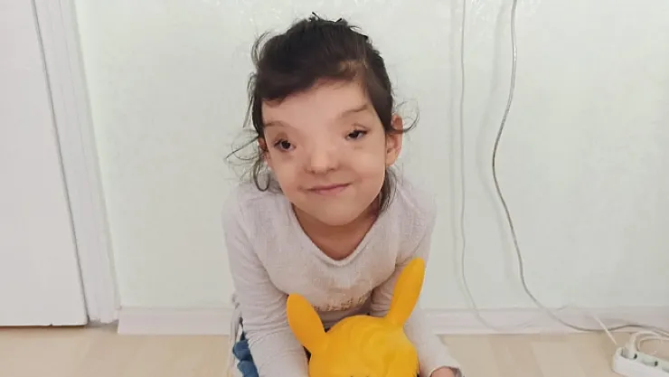 Minik Ayşenur sağlığına kavuşmak istiyor!